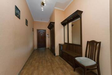 Фото номера Апартаменты с 3 спальнями Апартаменты Apartments near the Olympic Stadium г. Киев 21