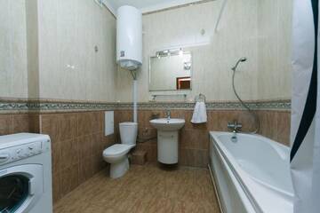 Фото номера Апартаменты с 3 спальнями Апартаменты Apartments near the Olympic Stadium г. Киев 30
