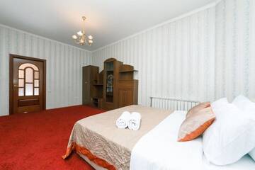 Фото номера Апартаменты с 3 спальнями Апартаменты Apartments near the Olympic Stadium г. Киев 64