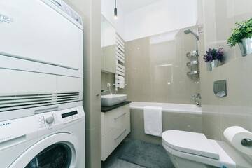 Фото номера Апартаменты с 3 спальнями Апартаменты V&amp;V luxury apartments (Arena City,Maydan) г. Киев 20