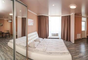 Фото номера Улучшенные апартаменты Апартаменты Cozy apartment in a new building close to the downtown г. Киев 37
