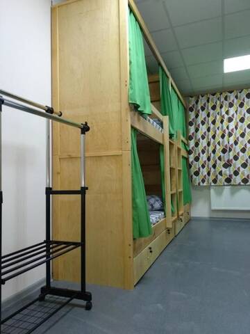 Фото номера Спальное место на двухъярусной кровати в общем номере для женщин Хостелы MEGAPOLIS on Sviatoshyno г. Киев 6