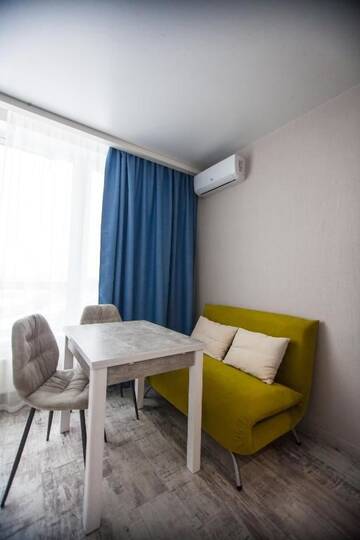 Фото номера Улучшенные апартаменты с видом на озеро Апартаменты Solo Apartment Kamenskaya г. Киев 9