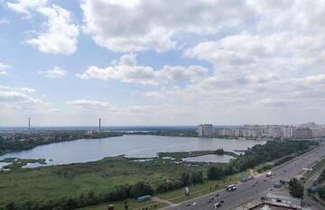 Фото номера Улучшенные апартаменты с видом на озеро Апартаменты Solo Apartment Kamenskaya г. Киев 17