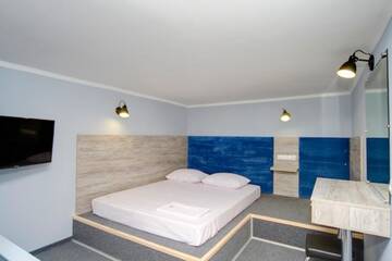 Фото номера Двухместный номер с 1 кроватью и балконом Отель Grand Apartments г. Киев 19