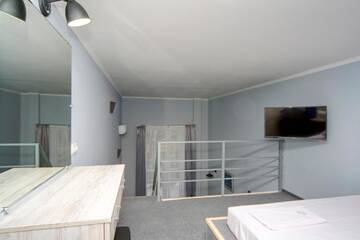 Фото номера Двухместный номер с 1 кроватью и балконом Отель Grand Apartments г. Киев 20