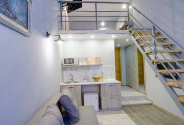 Фото номера Двухместный номер с 1 кроватью и балконом Отель Grand Apartments г. Киев 6