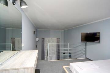 Фото номера Двухместный номер с 1 кроватью и балконом Отель Grand Apartments г. Киев 7