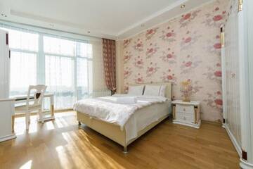 Фото номера Апартаменты Апартаменты Panoramic luxury apartments with Jacuzzi Obolonskaya embankment г. Киев 49