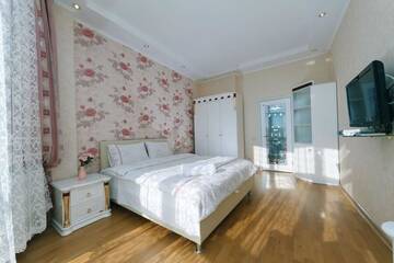 Фото номера Апартаменты Апартаменты Panoramic luxury apartments with Jacuzzi Obolonskaya embankment г. Киев 14