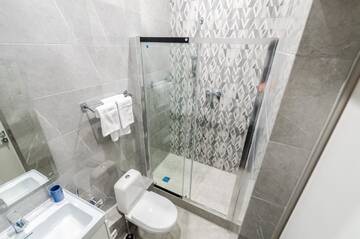 Фото номера Апартаменты-студио Апартаменты Smart Apartment near Railway Station on 25 floor Kvartet 3C г. Киев 14