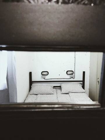 Фото номера Двухместный номер Делюкс с 1 кроватью Хостелы Hostel ALCATRAZ г. Киев 2