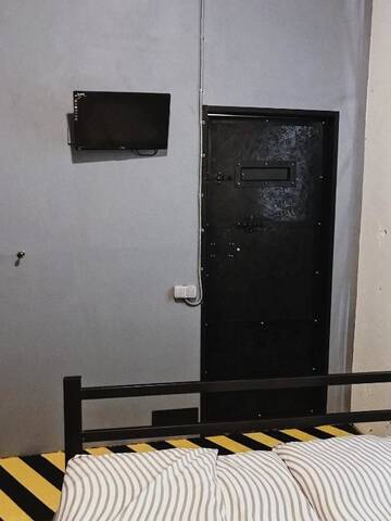 Фото номера Двухместный номер Делюкс с 1 кроватью Хостелы Hostel ALCATRAZ г. Киев 14