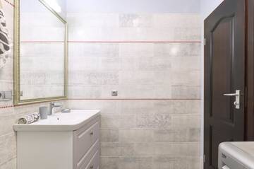 Фото номера Апартаменты Апартаменты 1BR apartment in the old city center (Kyïv) г. Киев 75