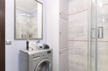 Фото номера Апартаменты Апартаменты 1BR apartment in the old city center (Kyïv) г. Киев 27