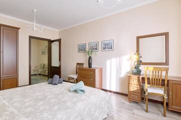 Фото номера Апартаменты Апартаменты 1BR apartment in the old city center (Kyïv) г. Киев 7