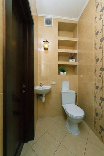 Фото номера Апартаменты с 3 спальнями Апартаменты Spacious Apartments with 3 bedrooms Obolon Metro Minsk г. Киев 71
