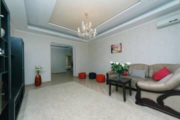 Фото номера Апартаменты с 3 спальнями Апартаменты Spacious Apartments with 3 bedrooms Obolon Metro Minsk г. Киев 46