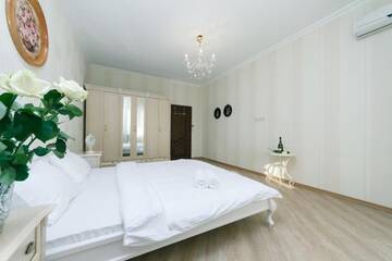 Фото номера Апартаменты с 3 спальнями Апартаменты Spacious Apartments with 3 bedrooms Obolon Metro Minsk г. Киев 51