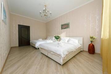 Фото номера Апартаменты с 3 спальнями Апартаменты Spacious Apartments with 3 bedrooms Obolon Metro Minsk г. Киев 56