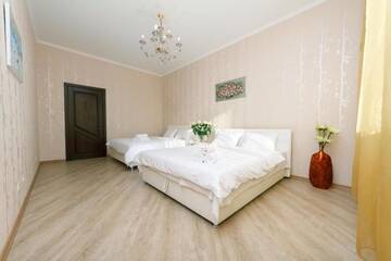 Фото номера Апартаменты с 3 спальнями Апартаменты Spacious Apartments with 3 bedrooms Obolon Metro Minsk г. Киев 54
