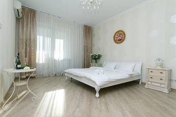 Фото номера Апартаменты с 3 спальнями Апартаменты Spacious Apartments with 3 bedrooms Obolon Metro Minsk г. Киев 22