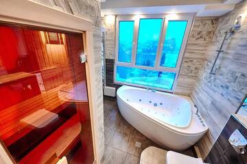 Фото номера Апартаменты с 1 спальней Апартаменты Sauna, Big Jacuzzi , Khreshchatyk apartments г. Киев 47