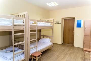 Фото номера Кровать в общем номере для мужчин Хостелы BOTANIC GLOBUS HOSTEL г. Киев 4