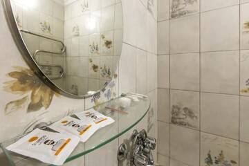 Фото номера Апартаменты с 1 спальней Апартаменты Apartment near Zhitomirskaya metro station, Nikolay Krasnova street г. Киев 21