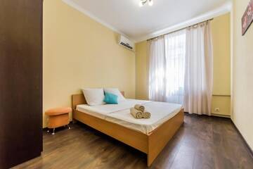 Фото номера Апартаменты с 1 спальней Апартаменты Cozy 2-room apartment near Khreschatyk and Golden Gate г. Киев 22
