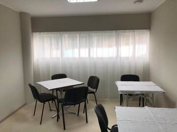 Фото номера Двухместный номер с 2 отдельными кроватями и общей ванной комнатой Хостелы ГотельОК Выдубичи г. Киев 11