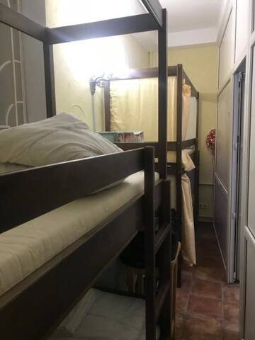 Фото номера Четырехместный номер Хостелы Hostel ArArAt-PODOL г. Киев 4