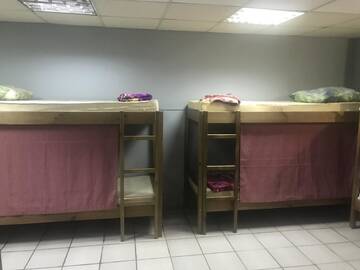 Фото номера Кровать в общем номере для мужчин и женщин с 10 кроватями Хостелы Hostel ArArAt-PODOL г. Киев 3