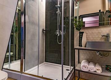 Фото номера Двухместный номер Делюкс с 2 отдельными кроватями Апартаменты Luxury Upscale Apartments On Maydan г. Киев 5
