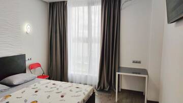 Фото номера Апартаменты с 1 спальней Апартаменты Rybalsky Studio Apartment Podil - Dnipro View г. Киев 27
