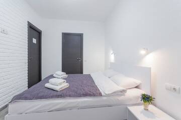 Фото номера Двухместный номер с 1 кроватью Отель SkyHome na Nauky г. Киев 4