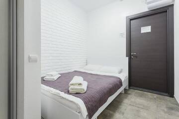 Фото номера Бюджетный двухместный номер с 1 кроватью (без окна) Отель SkyHome na Nauky г. Киев 3