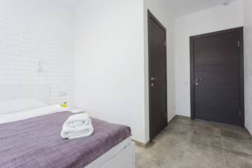 Фото номера Двухместный номер с 1 кроватью Отель SkyHome na Nauky г. Киев 4