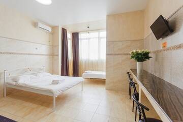 Фото номера Стандартный семейный номер Отель Pechersk House г. Киев 3