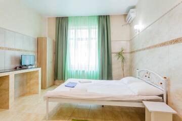 Фото номера Большой двухместный номер с 1 кроватью Отель Pechersk House г. Киев 7