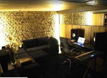 Фото номера Апартаменты с 2 спальнями Апартаменты the ARMANI Loft -In City Center г. Киев 22