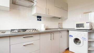 Фото номера Апартаменты с 1 спальней Апартаменты LUX 1+1 Apartment near Gulliver Mall г. Киев 11