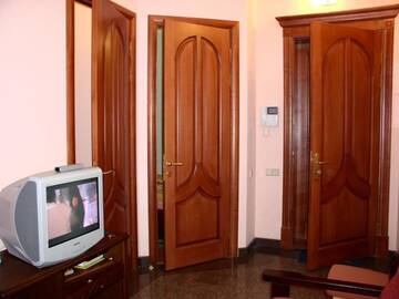 Фото номера Апартаменты с 3 спальнями Апартаменты Apartments near Khreshchatyk-Kyiv г. Киев 14