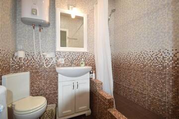 Фото номера Апартаменты-студио Апартаменты Charming quiet studio near the river г. Киев 23