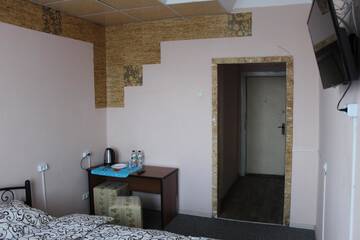 Фото номера Двухместный номер с 1 кроватью и балконом Хостелы UKRHOUSING г. Киев 6