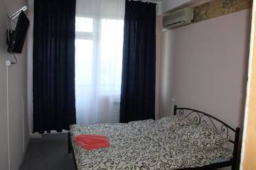 Фото номера Двухместный номер с 1 кроватью и балконом Хостелы UKRHOUSING г. Киев 7