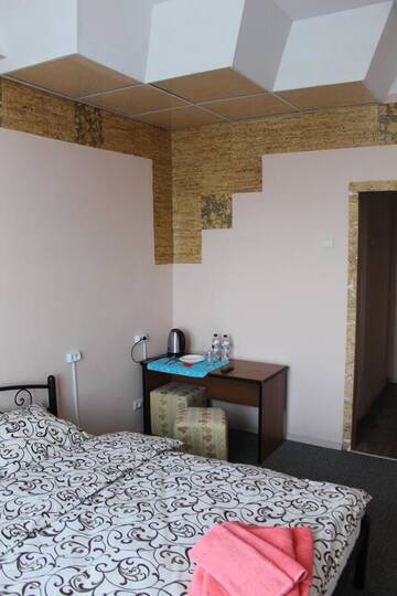 Фото номера Двухместный номер с 1 кроватью и балконом Хостелы UKRHOUSING г. Киев 5