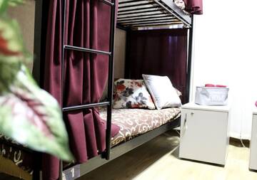 Фото номера Кровать в общем номере для женщин с 4 кроватями Хостелы UKRHOUSING г. Киев 7