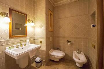 Фото номера Апартаменты Апарт-отели Central Apartments on Prorizna г. Киев 19
