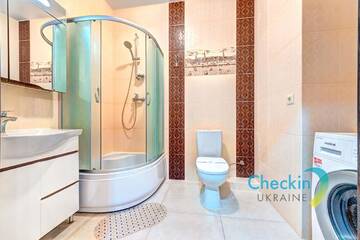 Фото номера Апартаменты с 2 спальнями Апартаменты Three-room Apartments in the French Quarter г. Киев 12
